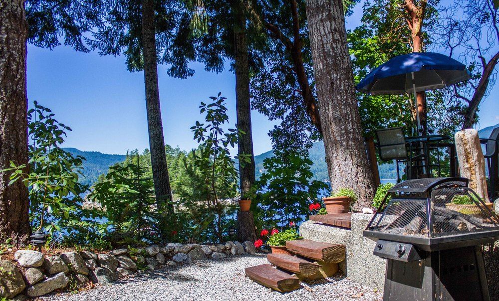 Tranquility Bay Waterfront Inn Сечелт Екстер'єр фото