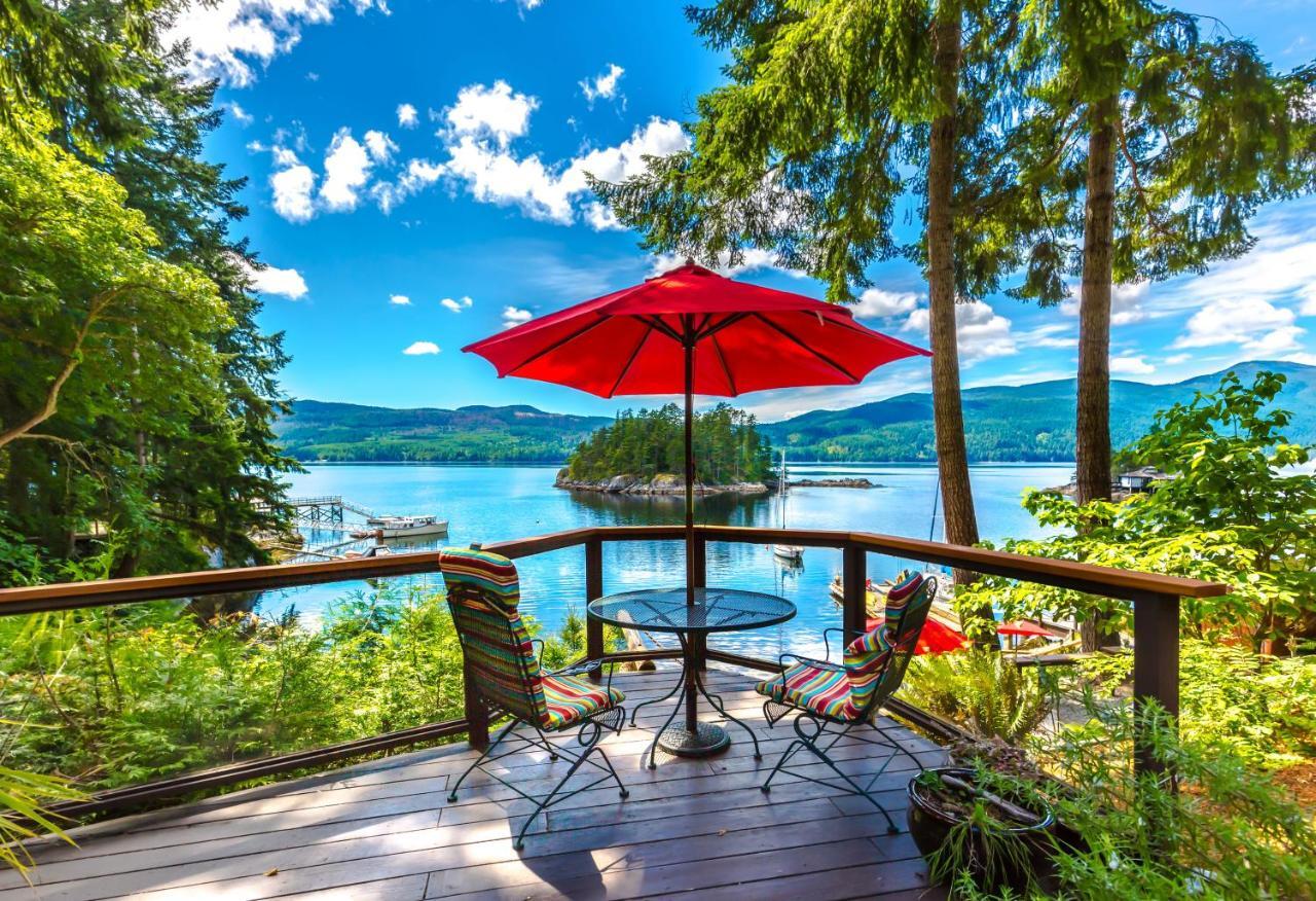 Tranquility Bay Waterfront Inn Сечелт Екстер'єр фото